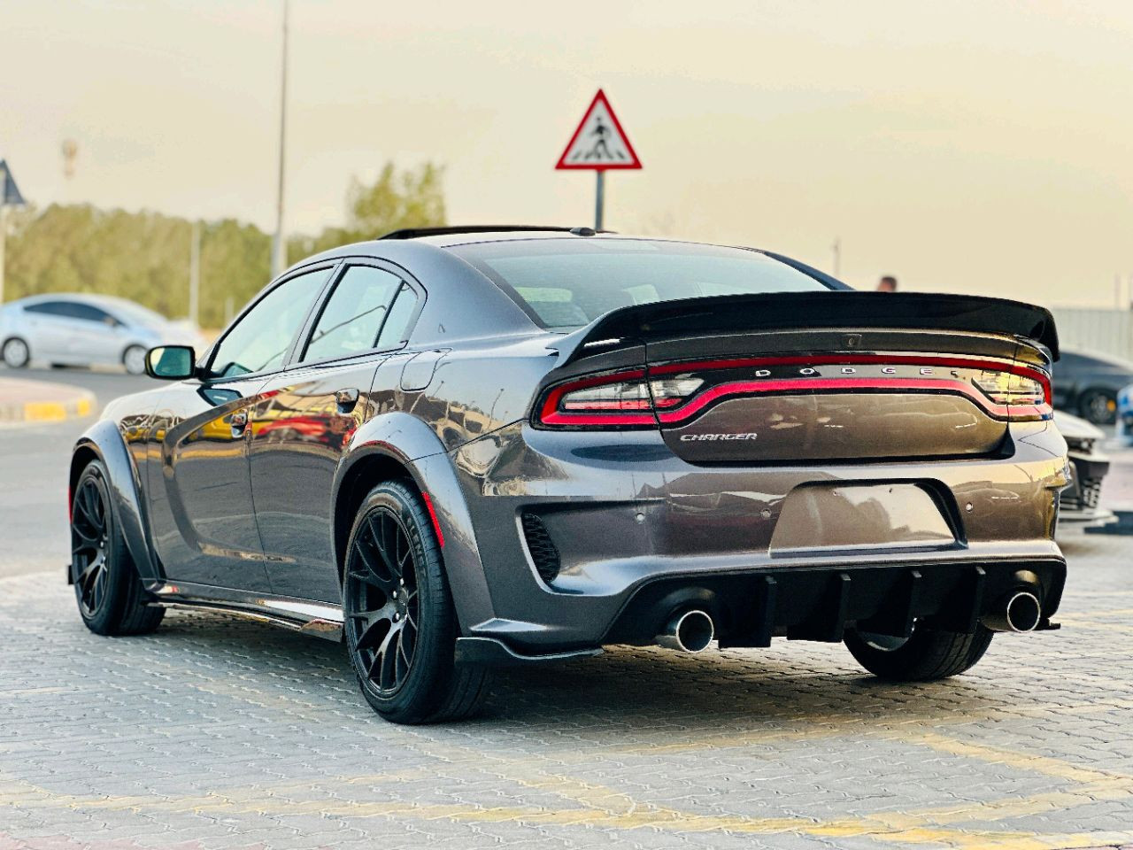 Dodge Charger - Image 3