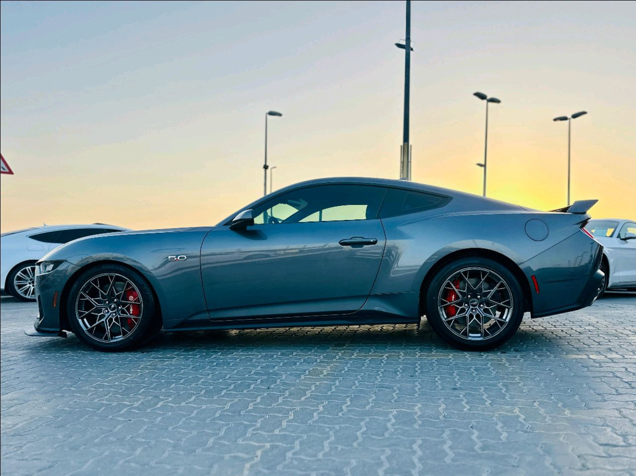 Ford Mustang - Image 9