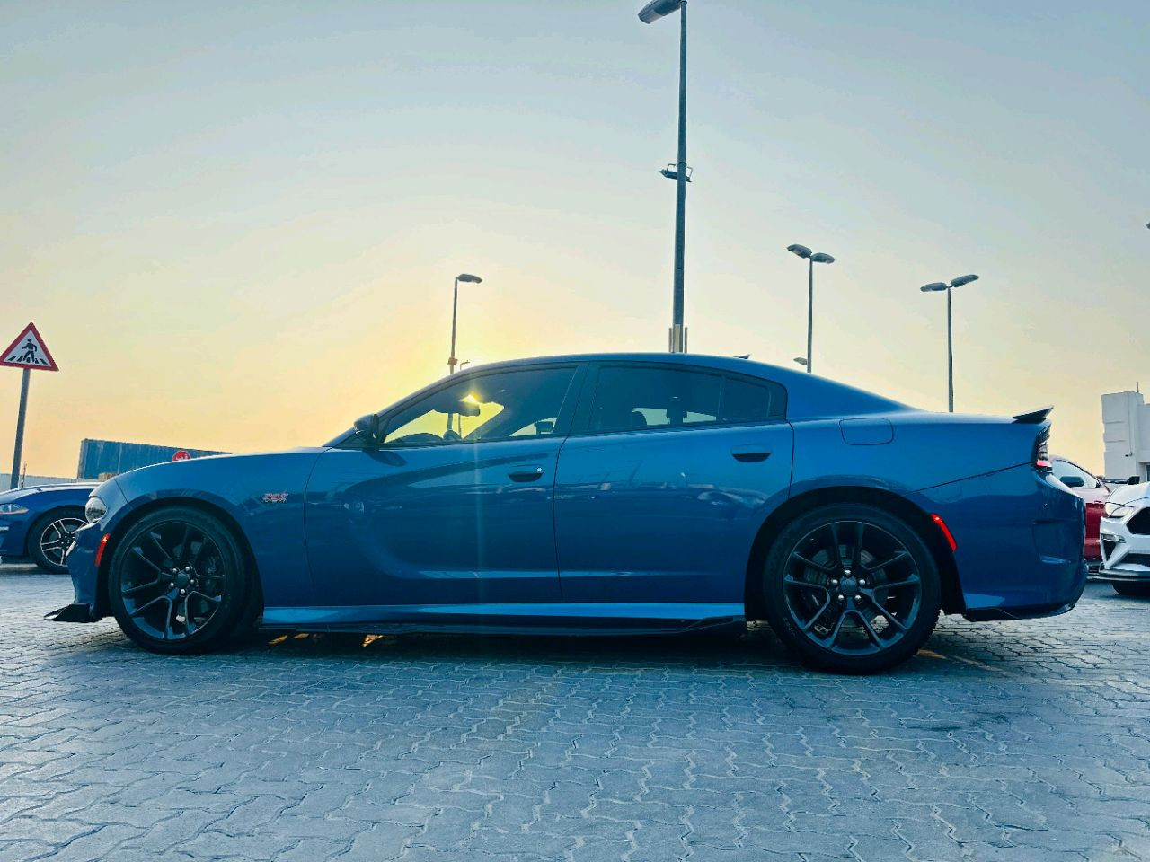 Dodge Charger - Image 5
