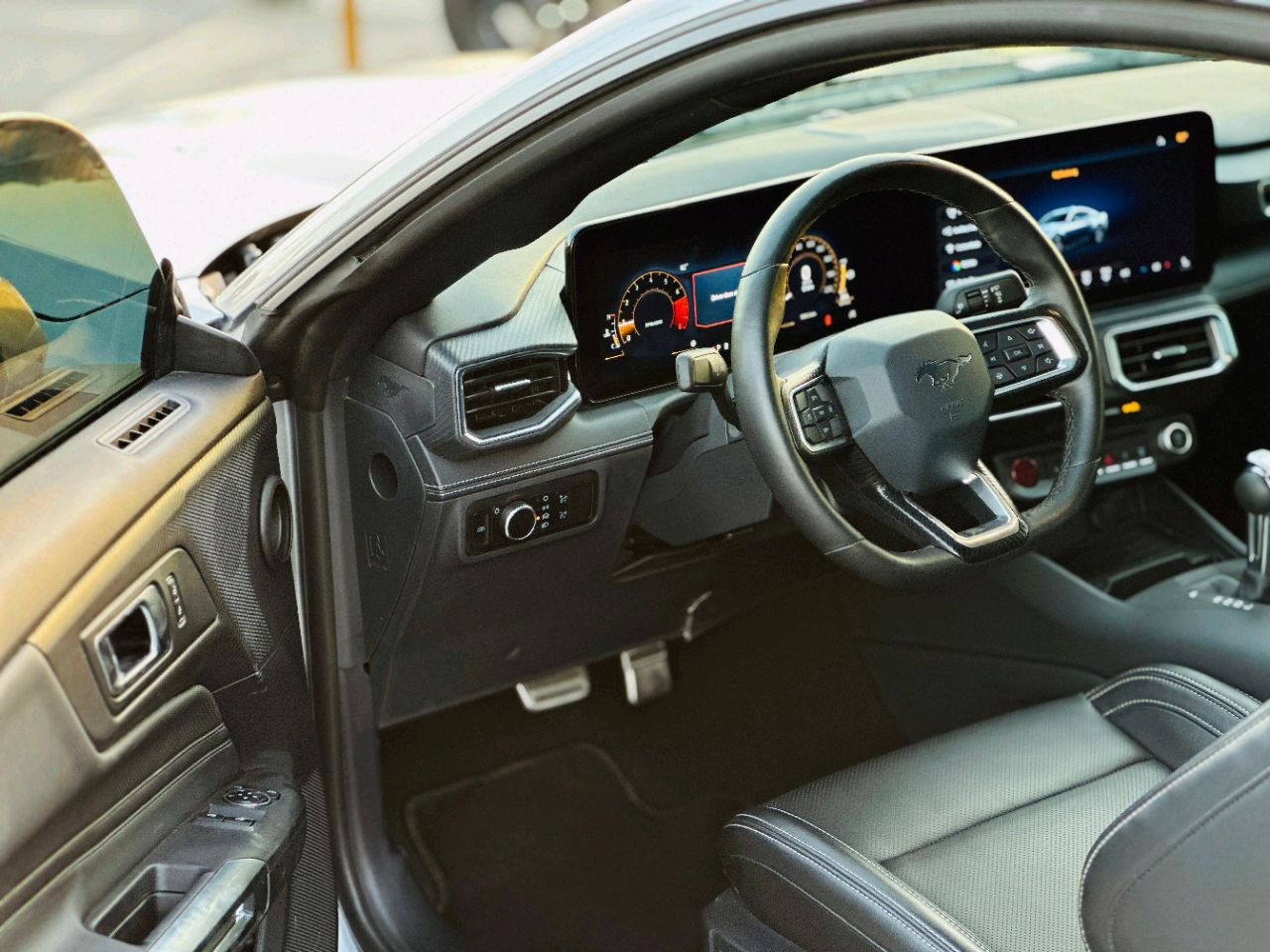 Ford Mustang - Image 11