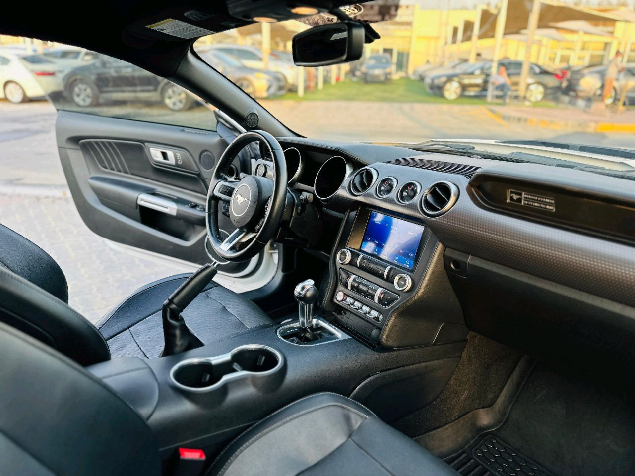Ford Mustang - Image 11