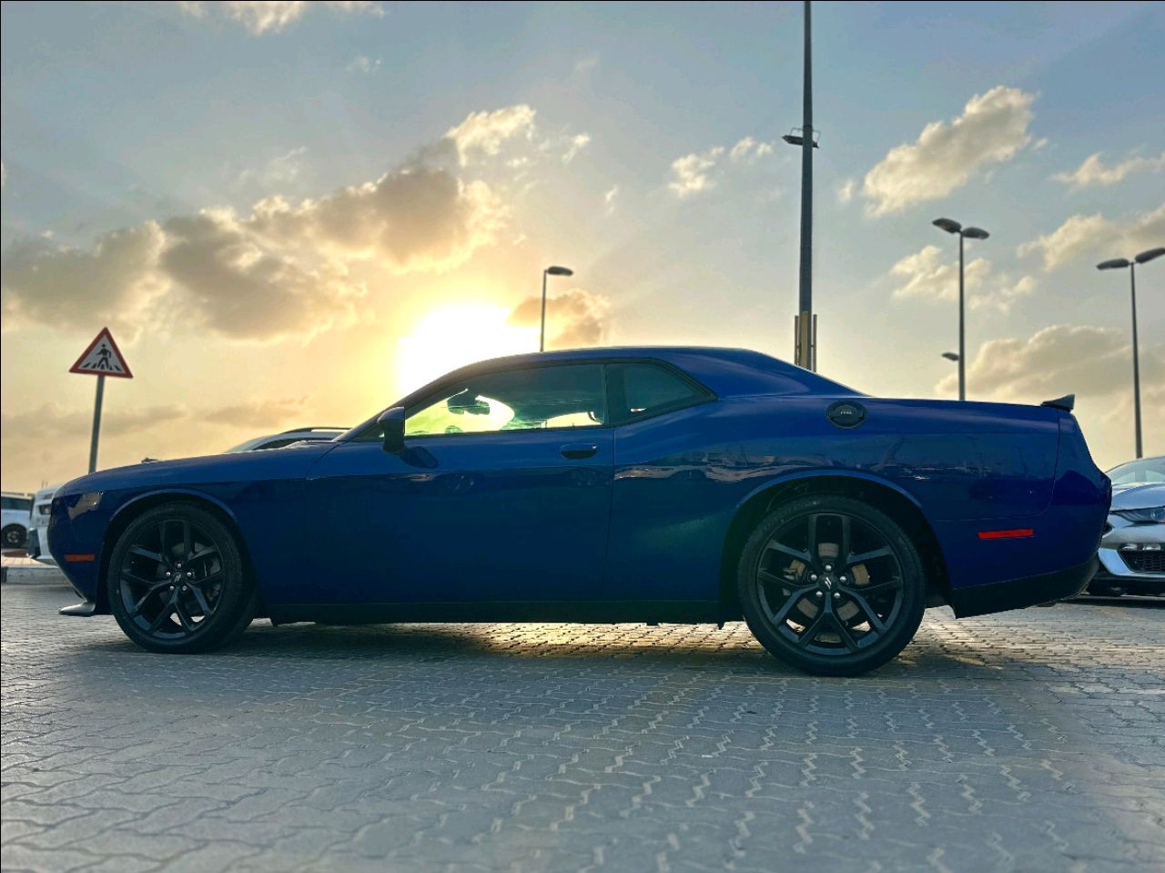 Dodge Challenger - Image 9
