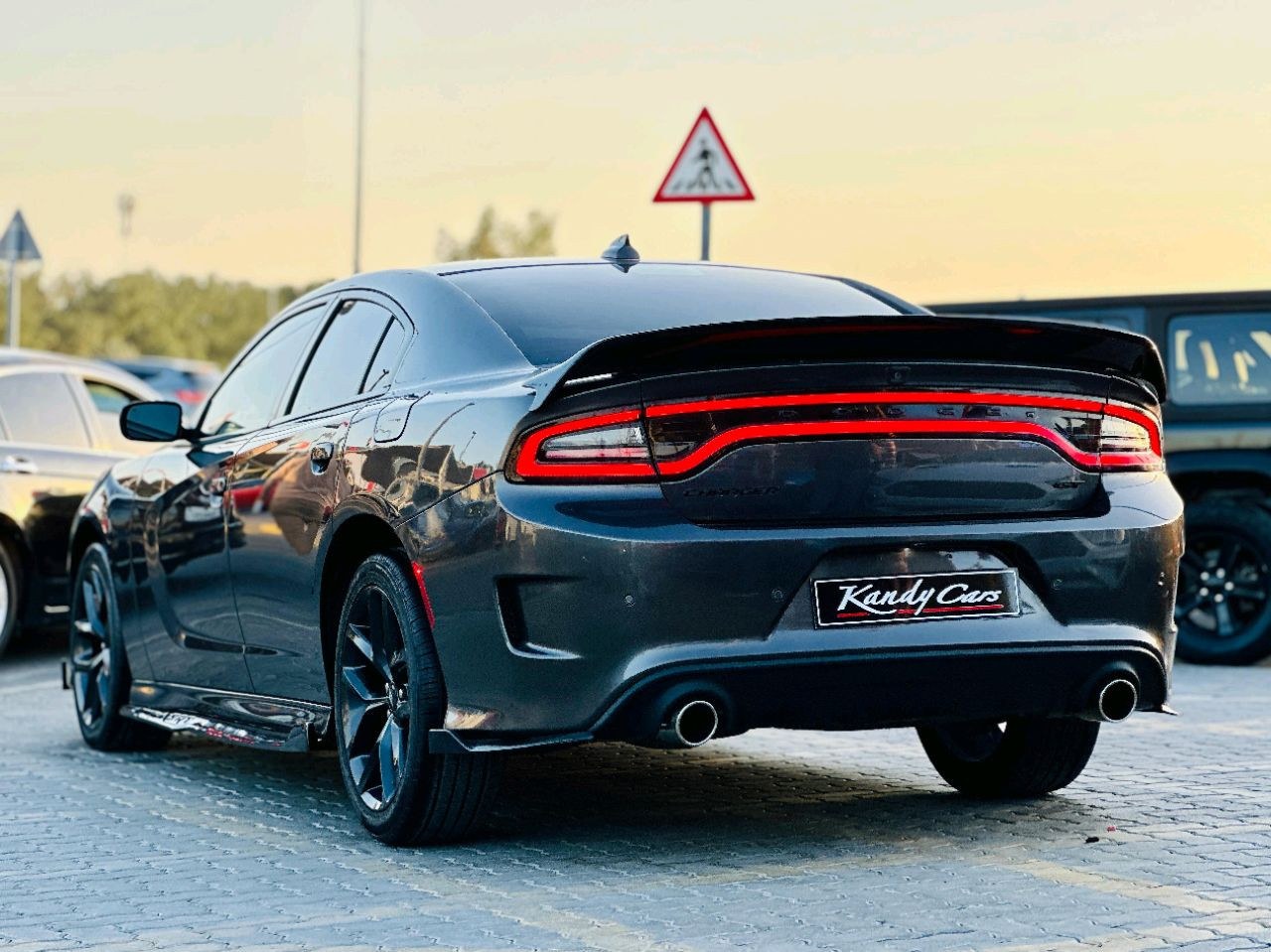 Dodge Charger - Image 7