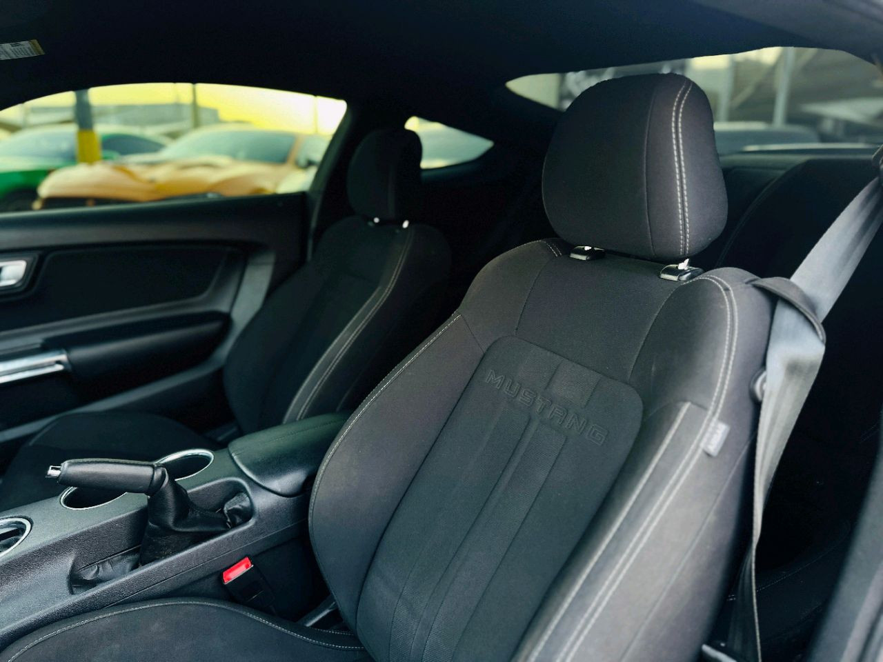 Ford Mustang - Image 11
