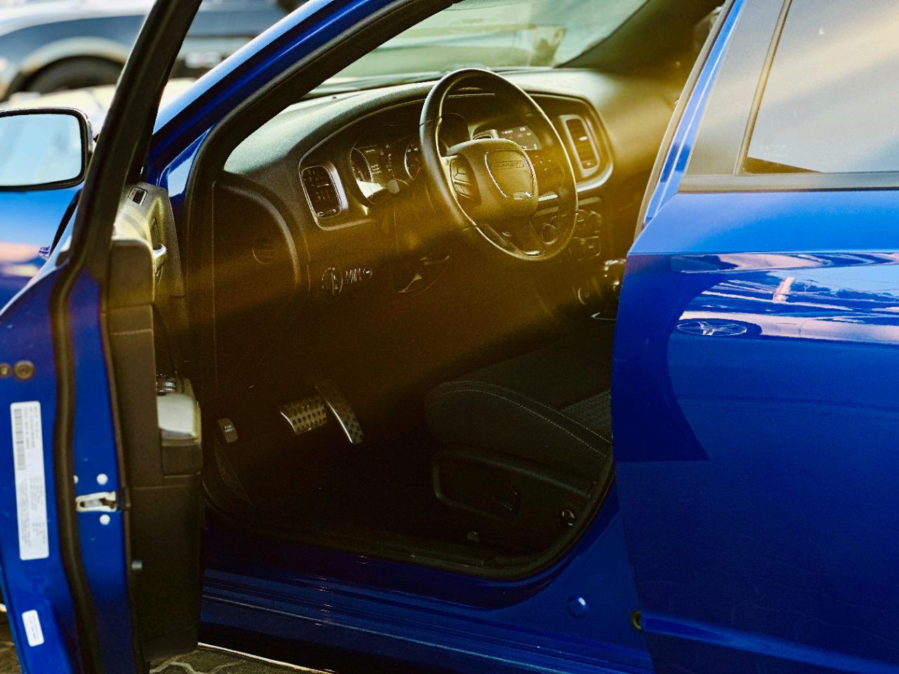 Dodge Charger - Image 10