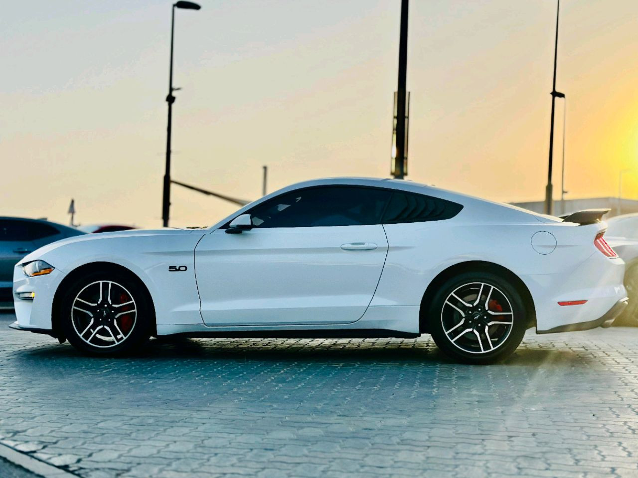 Ford Mustang - Image 9