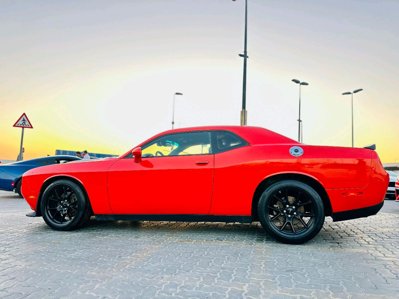 Dodge Challenger - Image 9