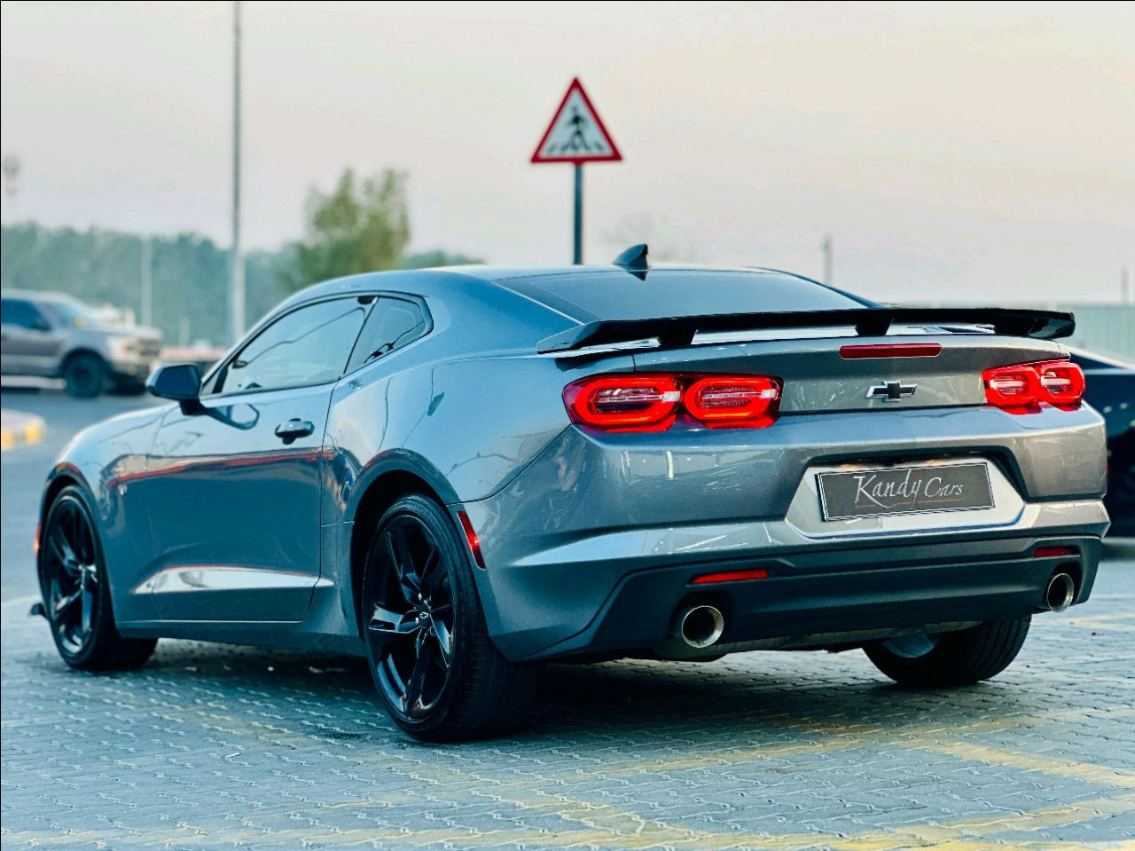 Chevrolet Camaro - Image 11