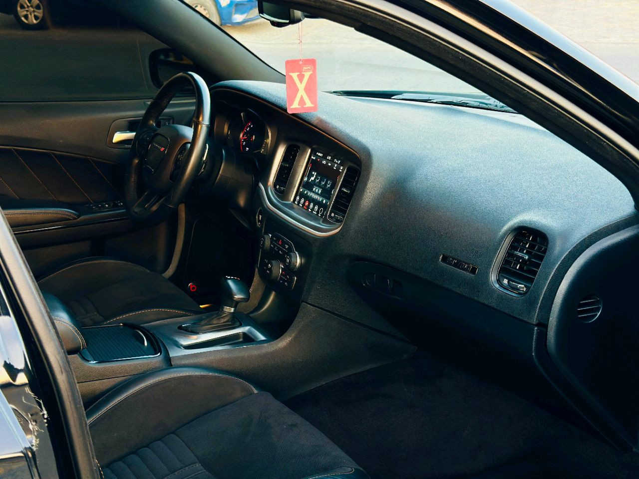 Dodge Charger - Image 9