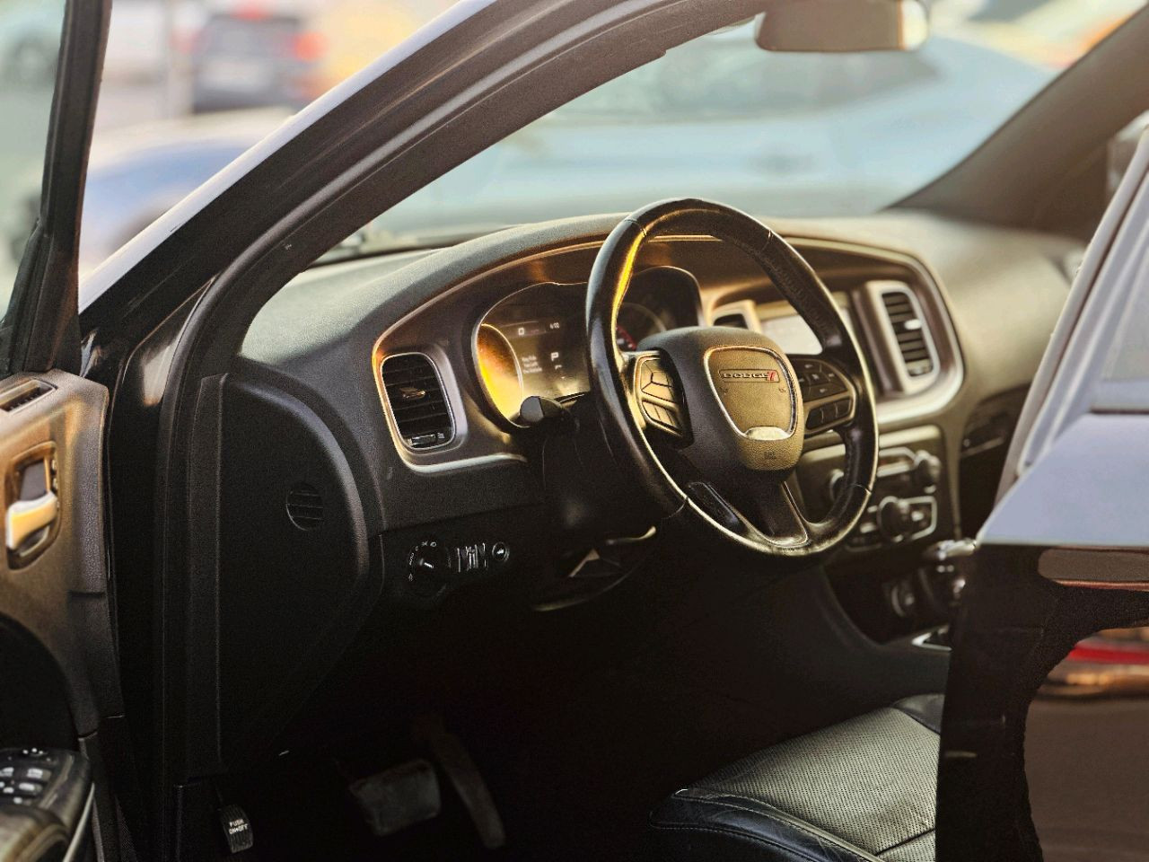 Dodge Charger - Image 11