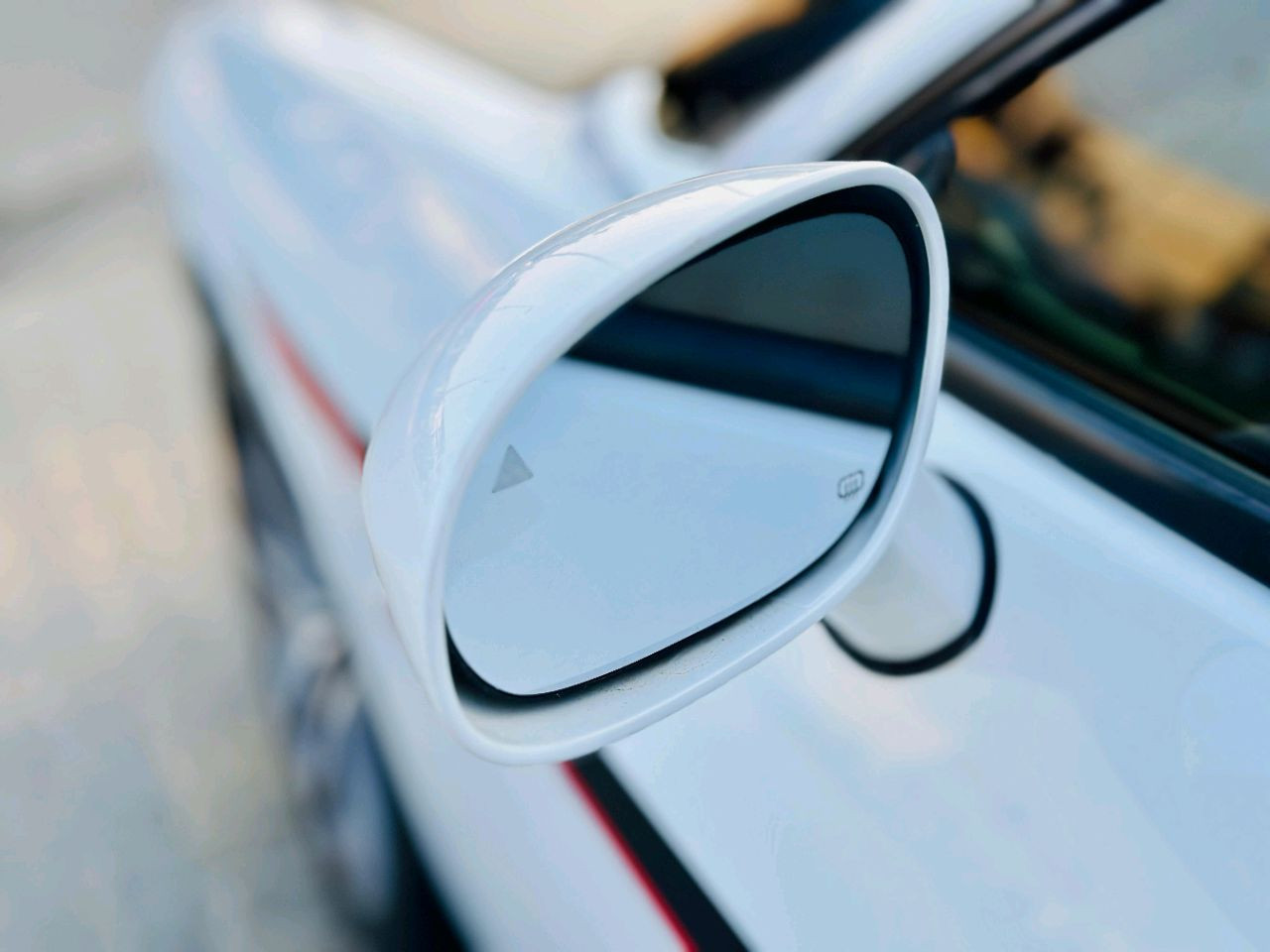 Dodge Challenger - Image 10