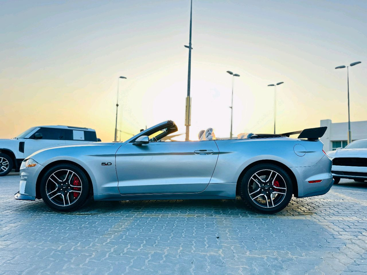 Ford Mustang - Image 9