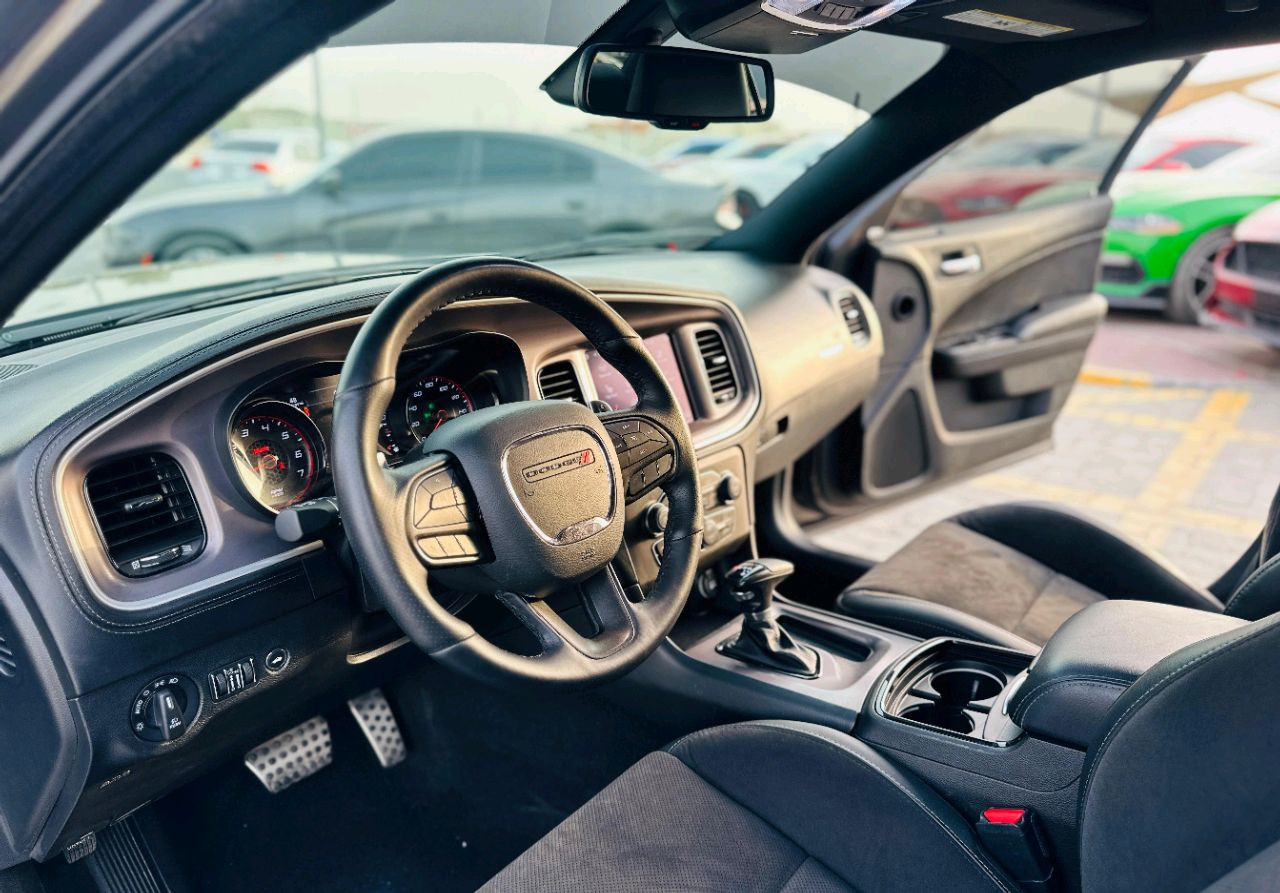 Dodge Charger - Image 11