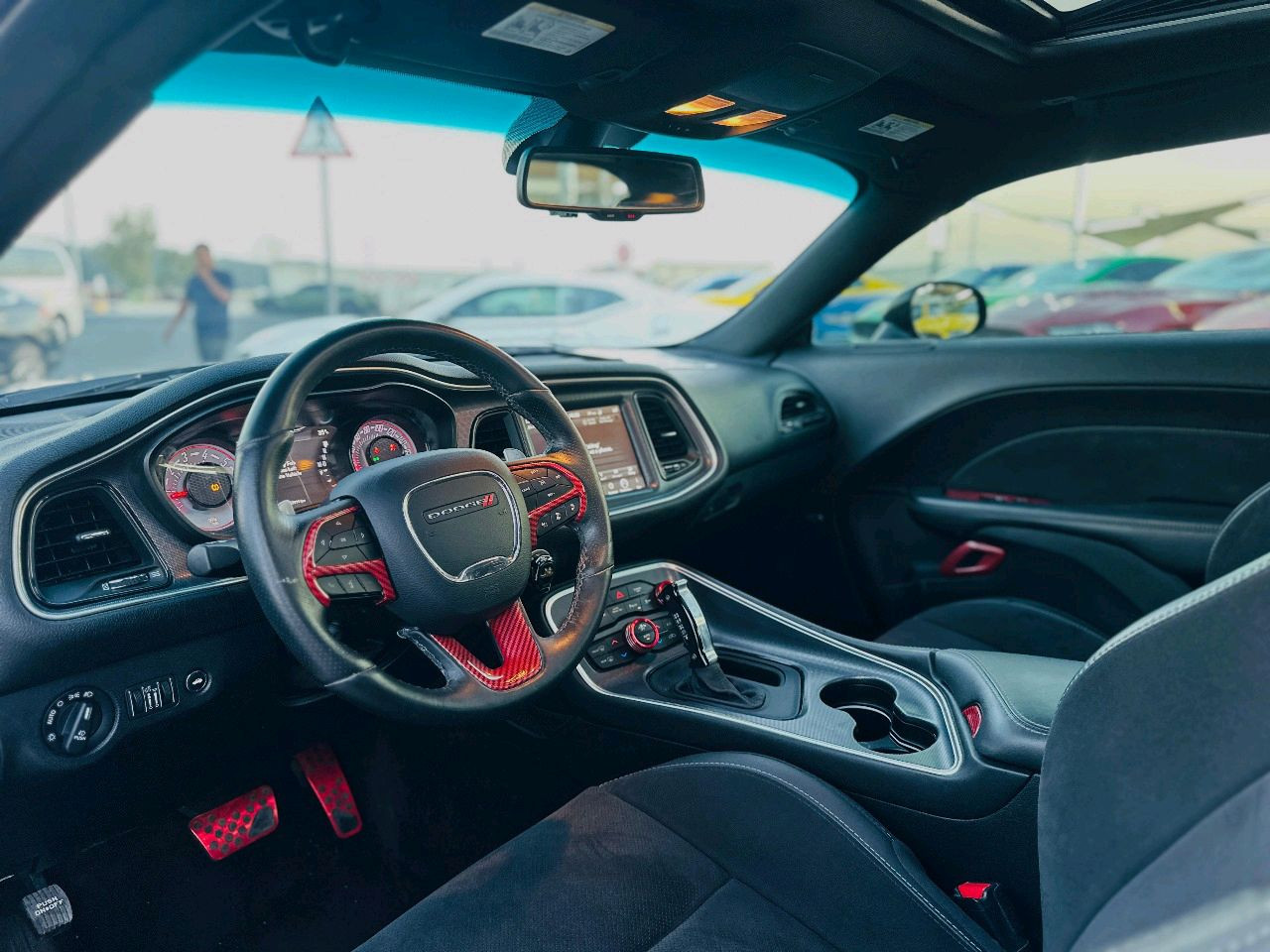 Dodge Challenger - Image 10