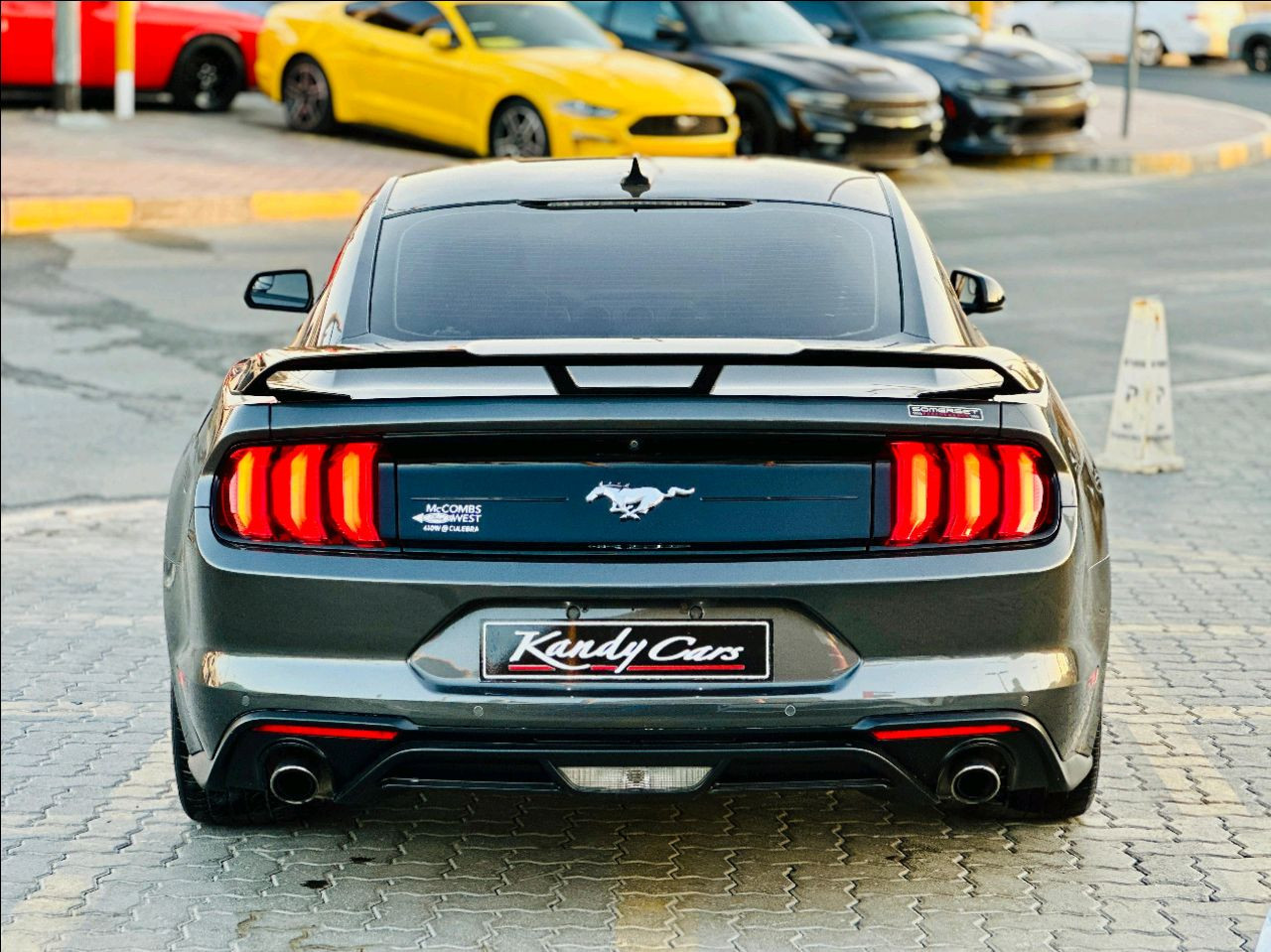 Ford Mustang - Image 7