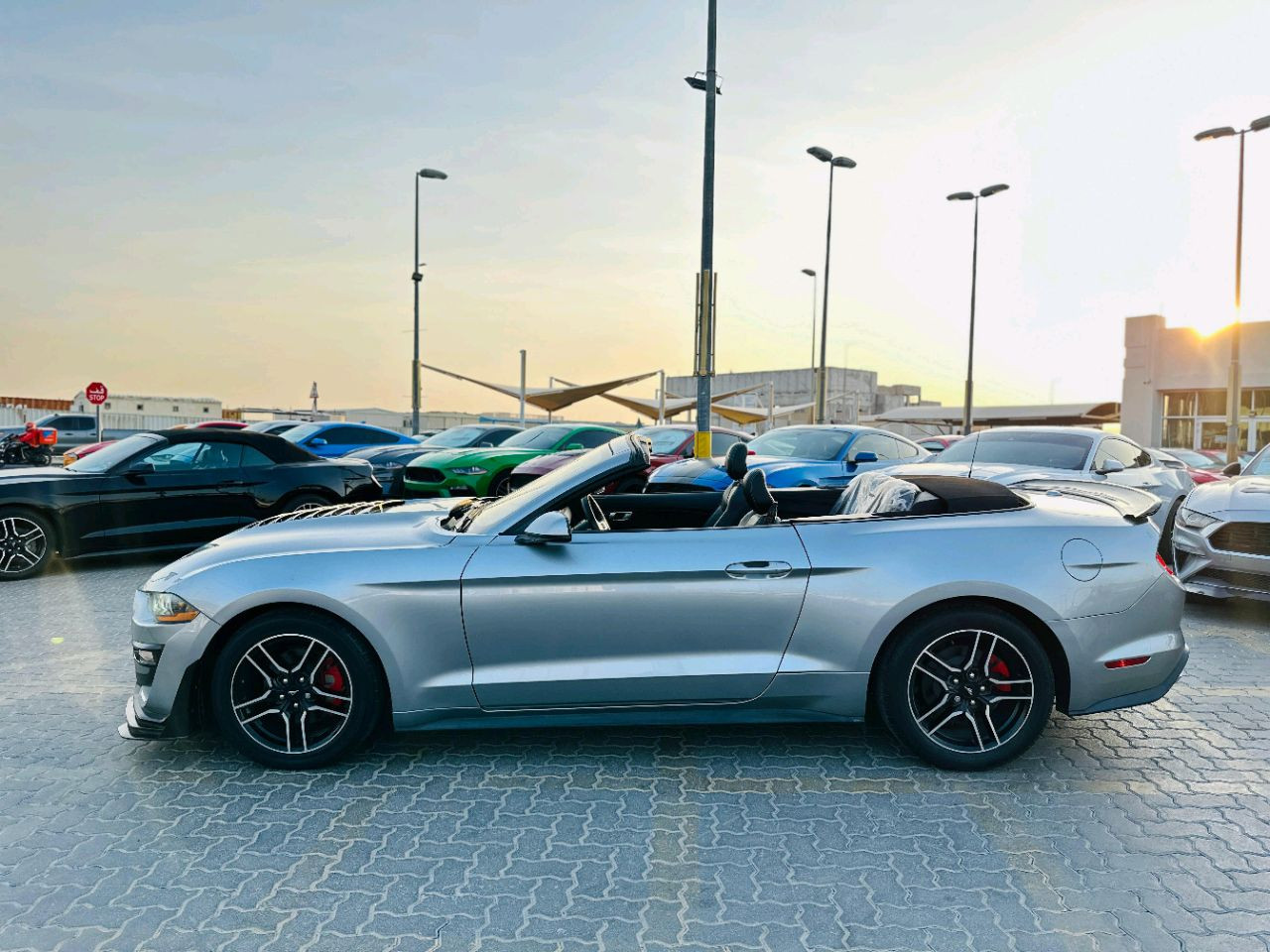 Ford Mustang - Image 9
