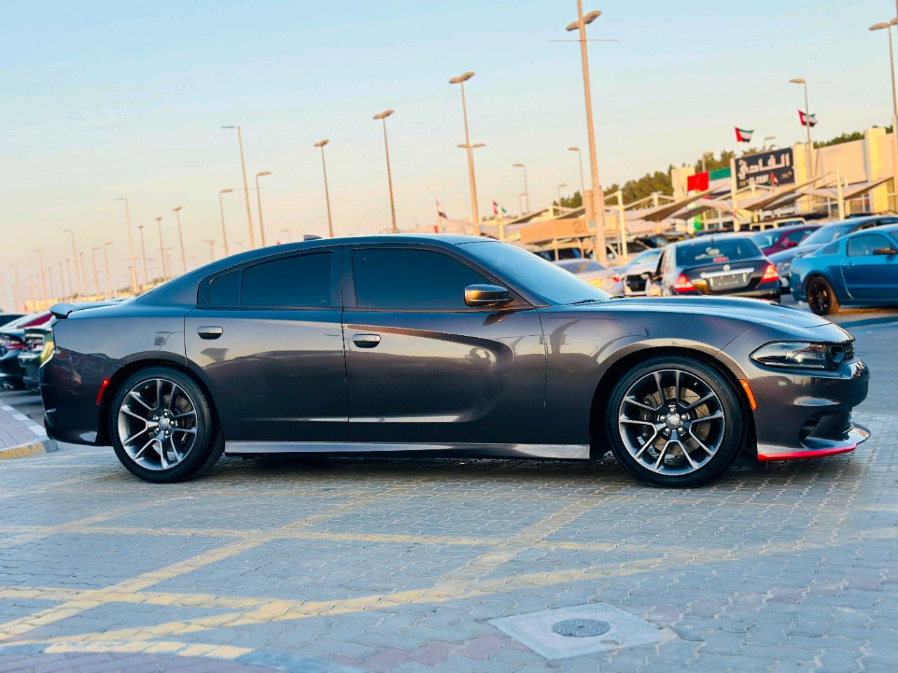 Dodge Charger - Image 5