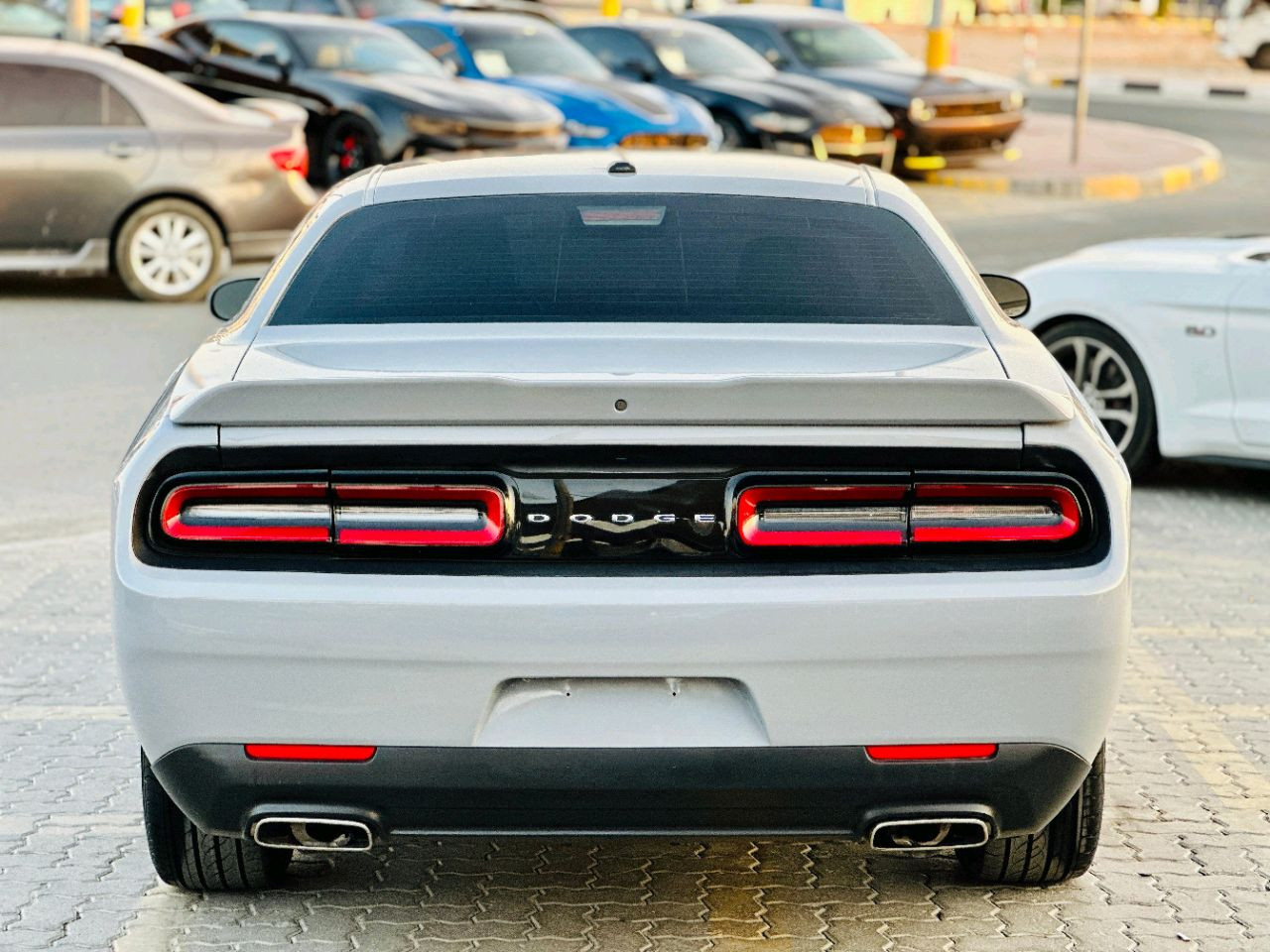 Dodge Challenger - Image 7