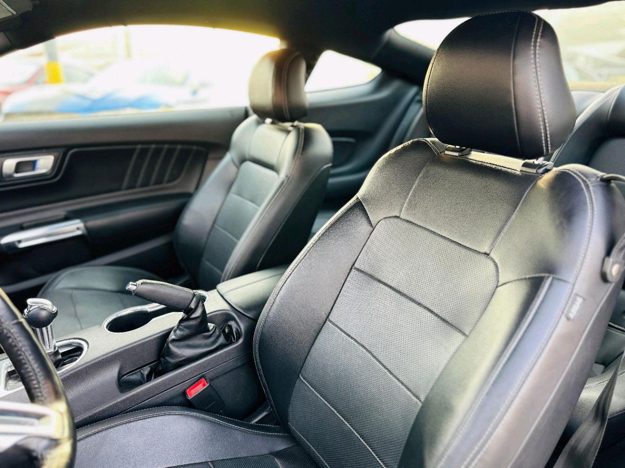 Ford Mustang - Image 18