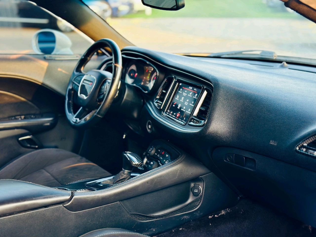 Dodge Challenger - Image 12
