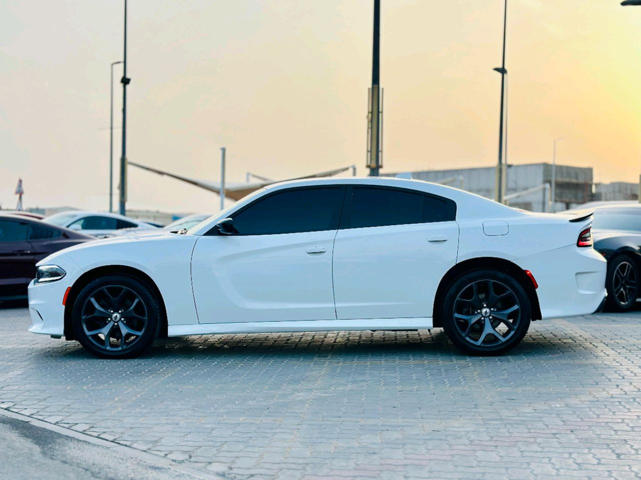Dodge Charger - Image 2