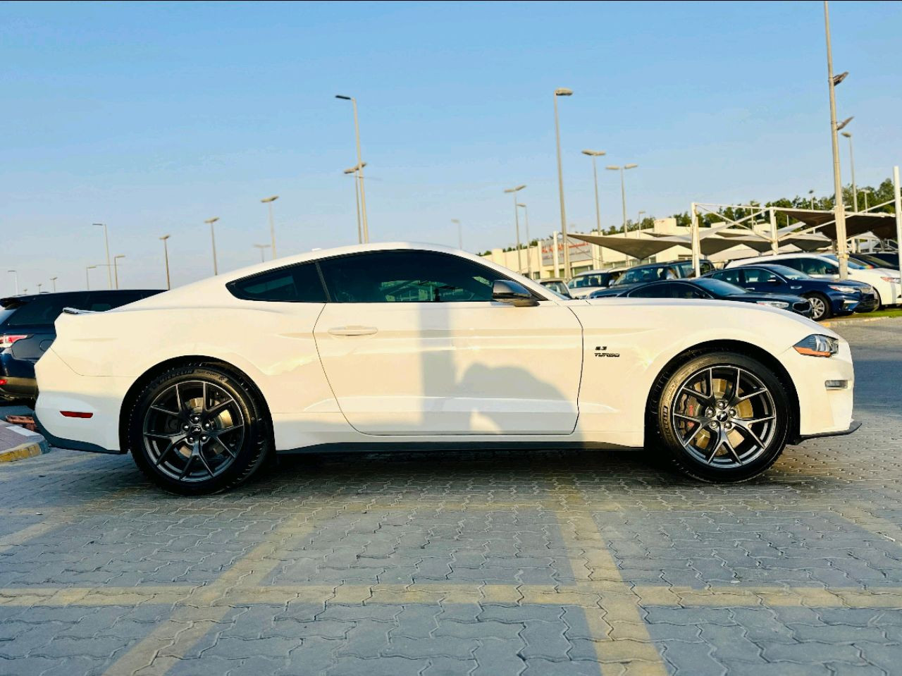 Ford Mustang - Image 5