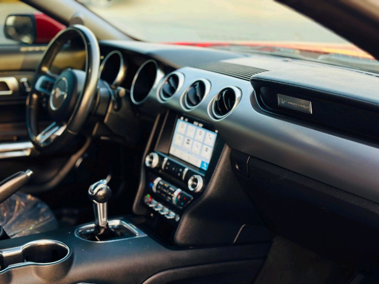 Ford Mustang - Image 10