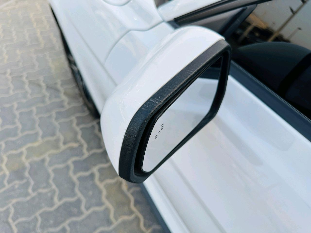 Ford Mustang - Image 10