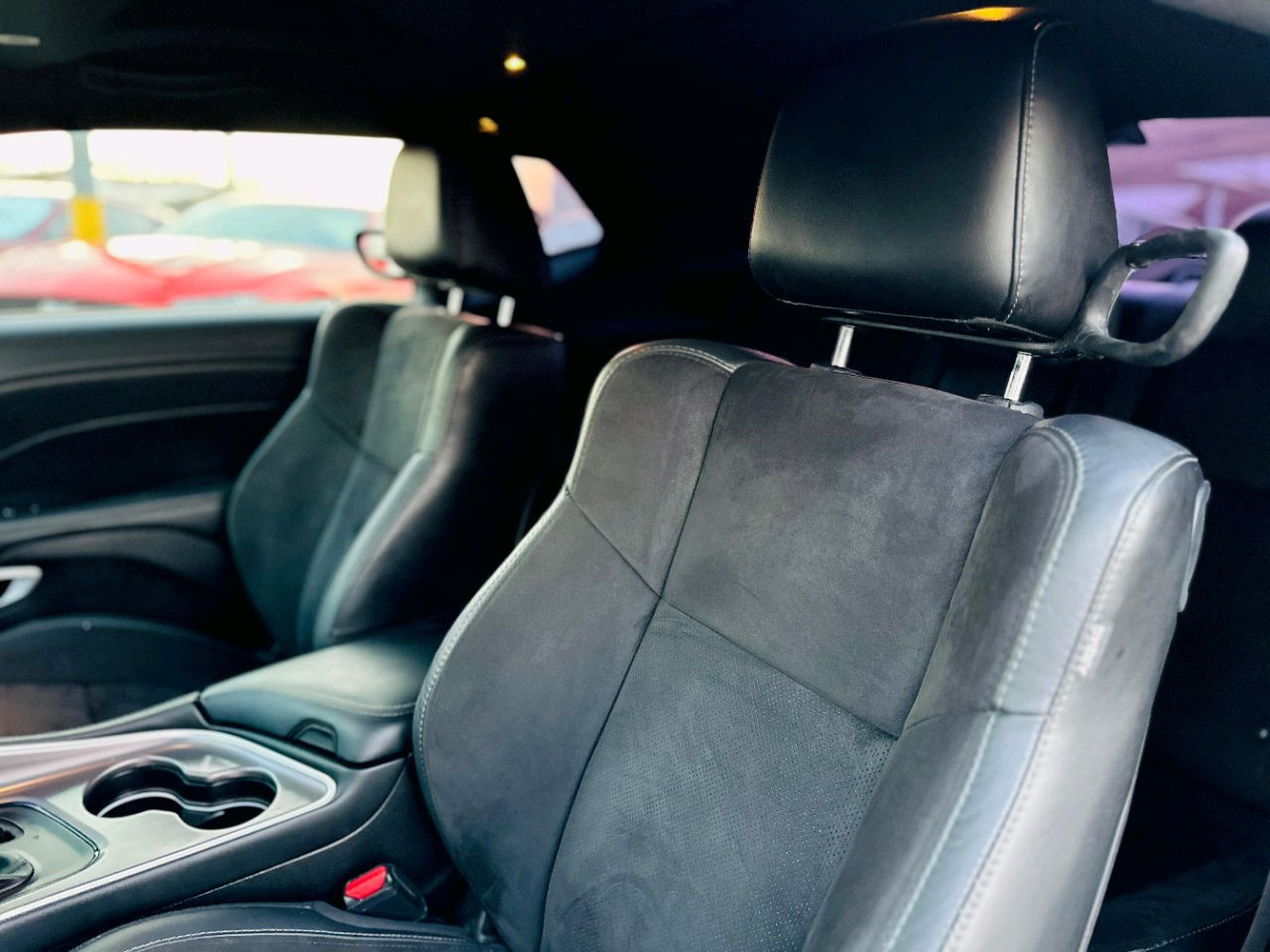 Dodge Challenger - Image 12