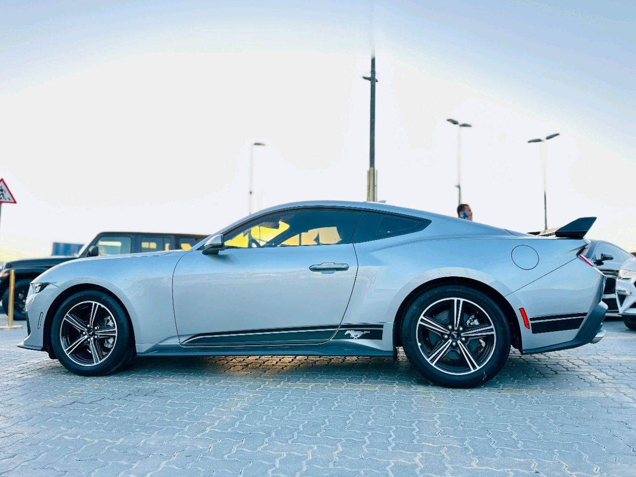 Ford Mustang - Image 9