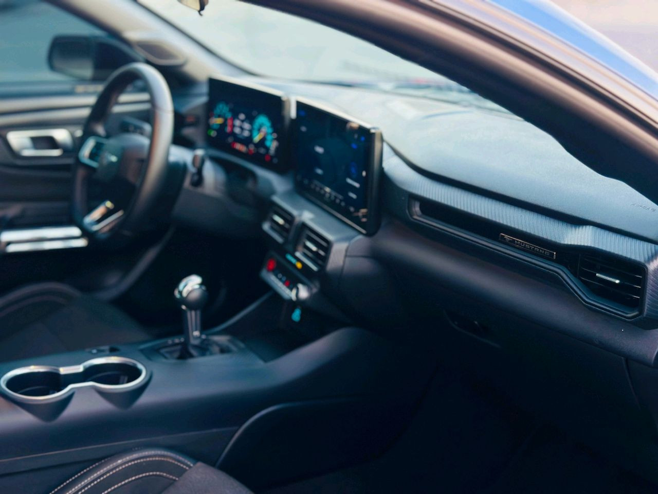 Ford Mustang - Image 11