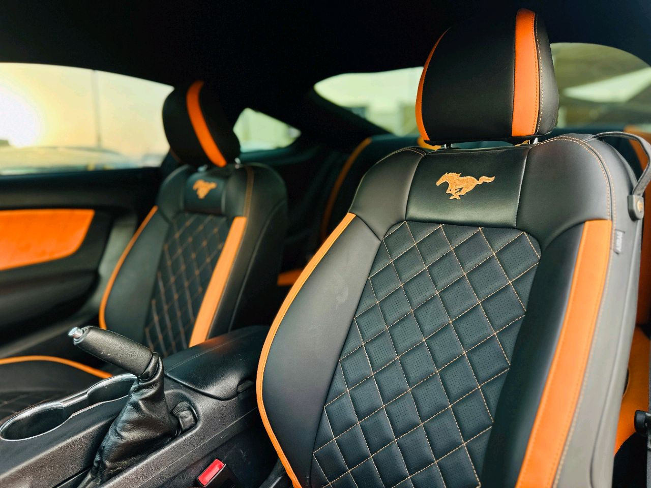 Ford Mustang - Image 8