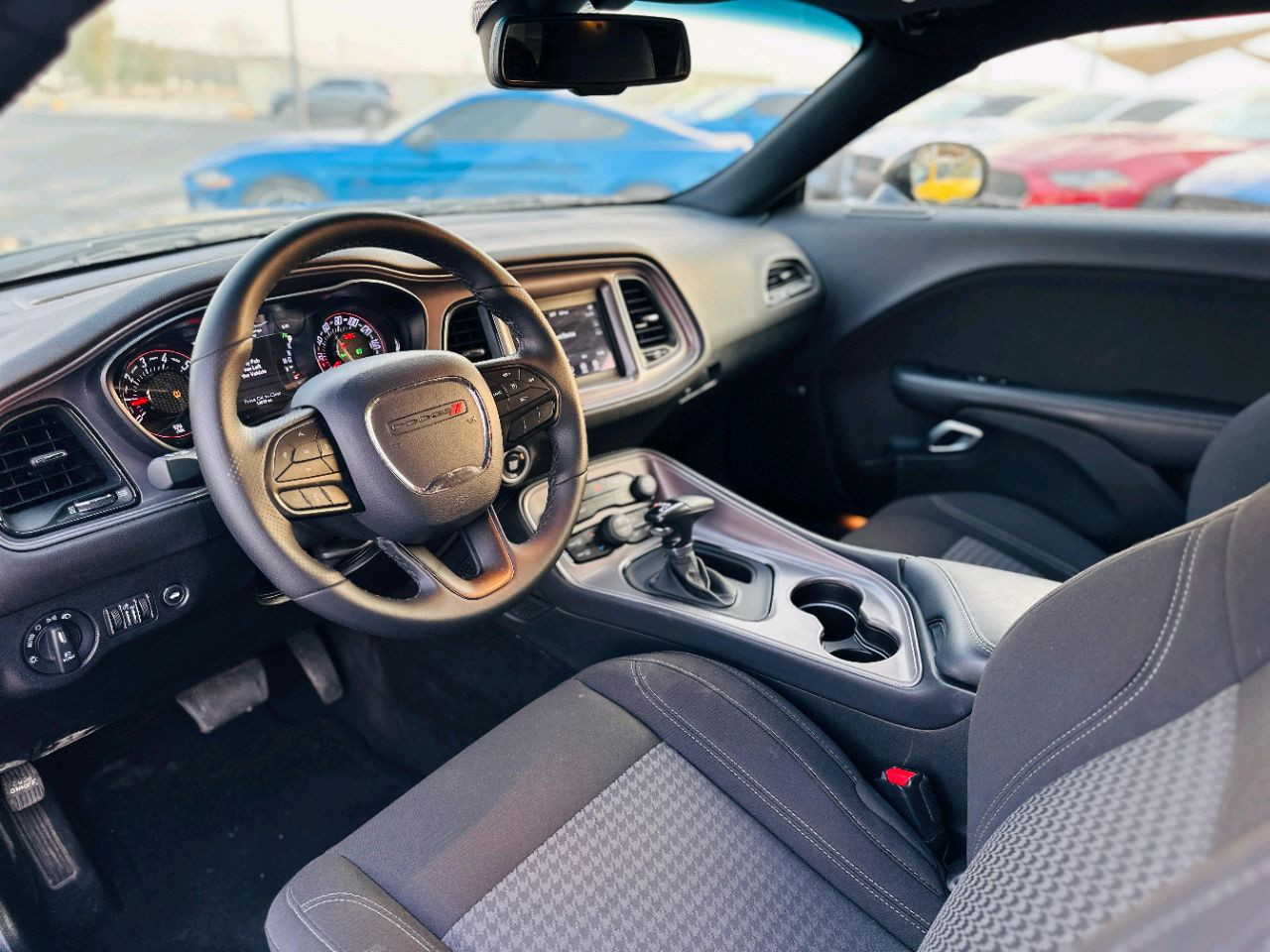 Dodge Challenger - Image 10