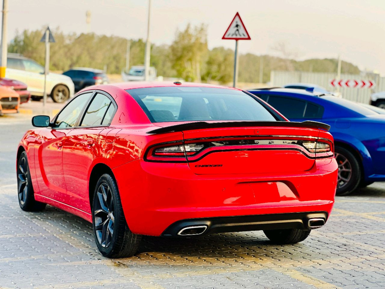 Dodge Charger - Image 9