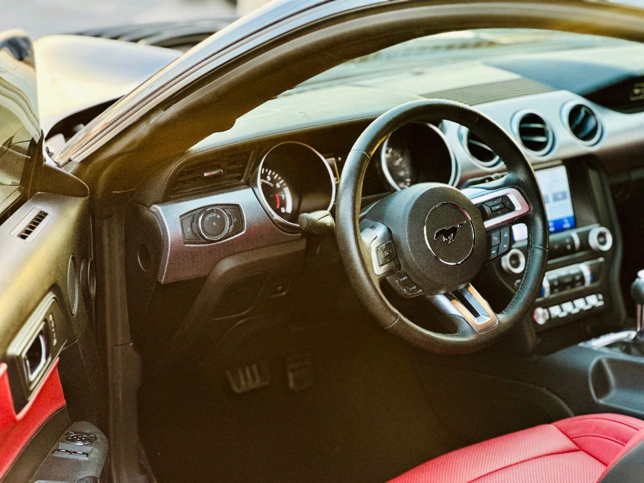 Ford Mustang - Image 3