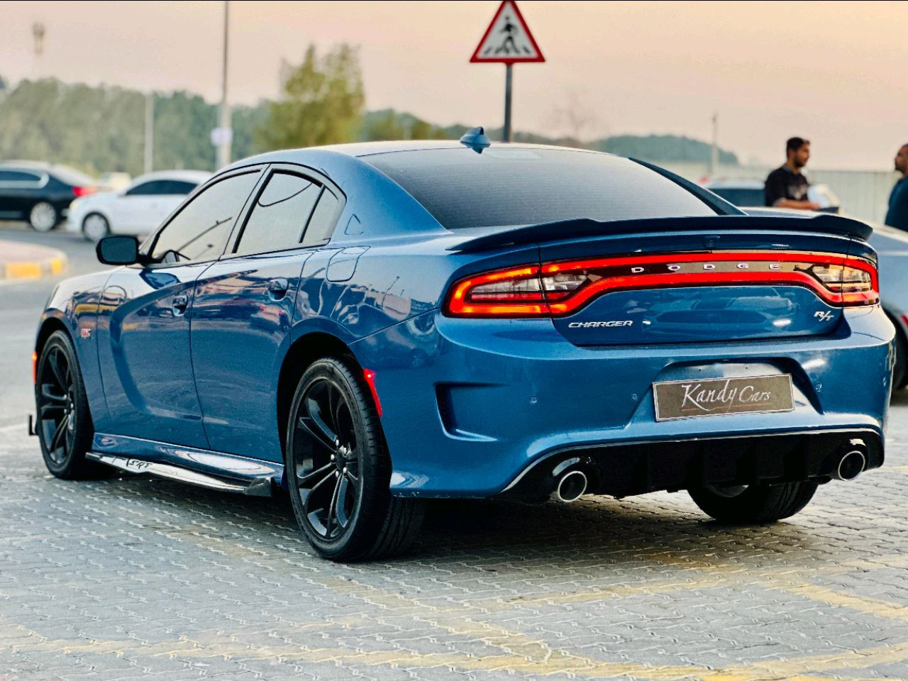 Dodge Charger - Image 6