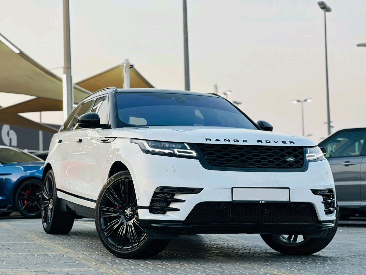 Range Rover VELAR - Image 2