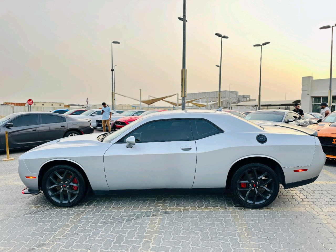 Dodge Challenger - Image 9