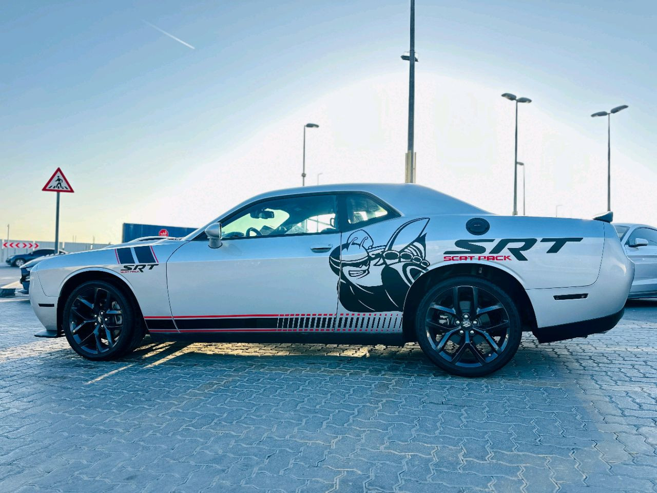 Dodge Challenger - Image 9