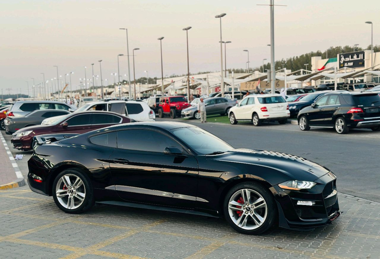 Ford Mustang - Image 5
