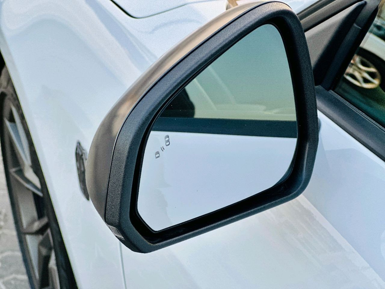 Ford Mustang - Image 10