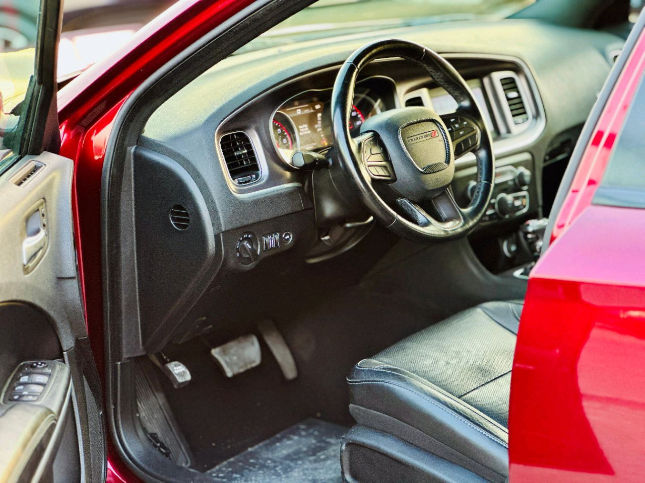 Dodge Charger - Image 10