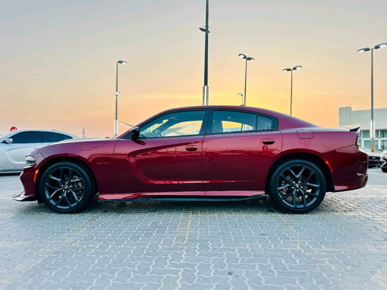 Dodge Charger - Image 11