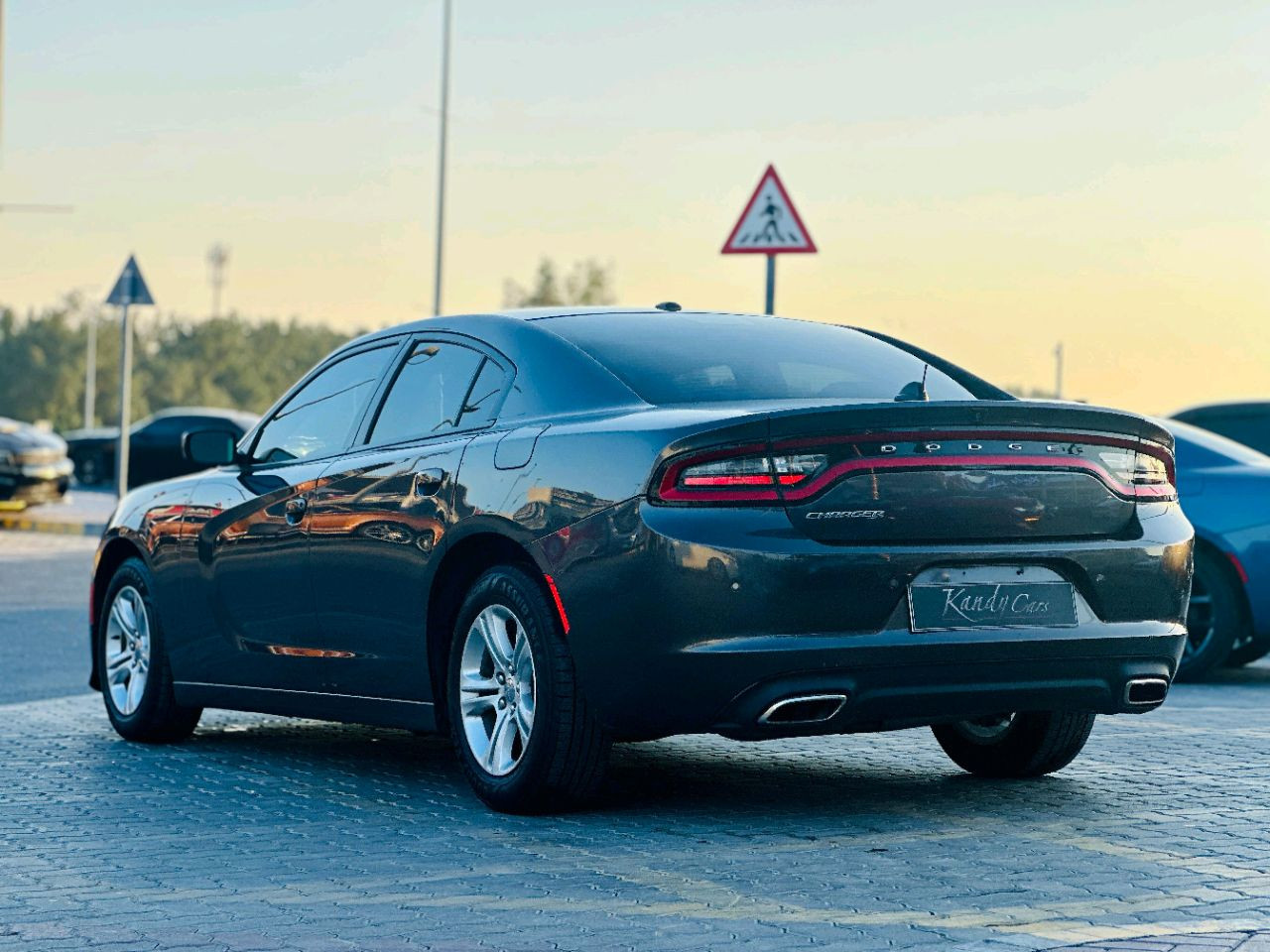 Dodge Charger - Image 8