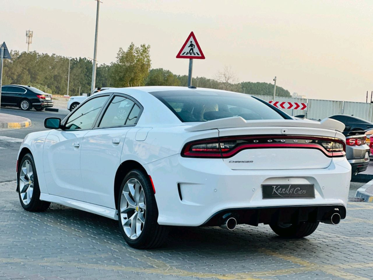 Dodge Charger - Image 7