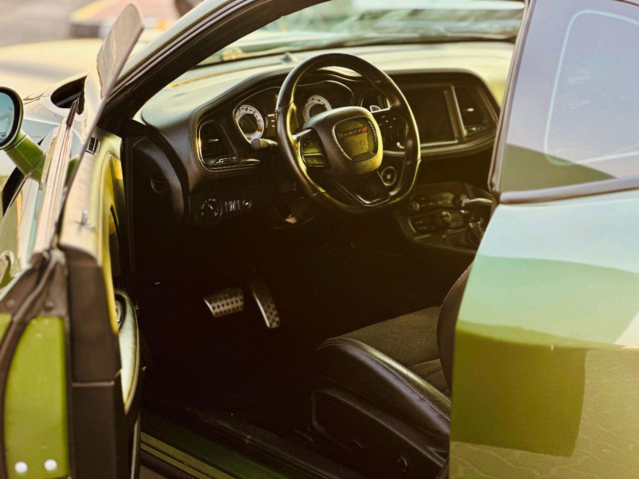 Dodge Challenger - Image 11