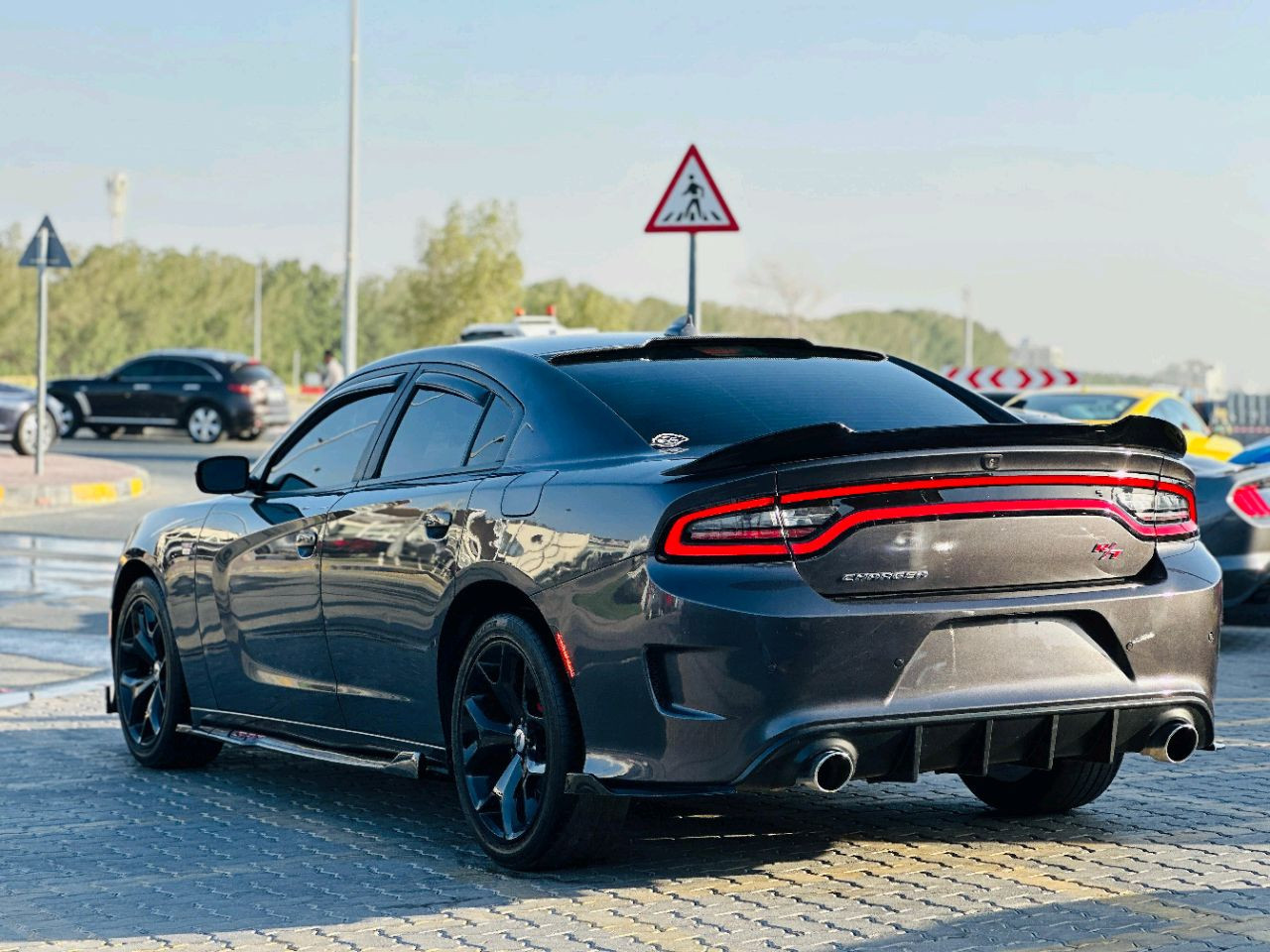 Dodge Charger - Image 8