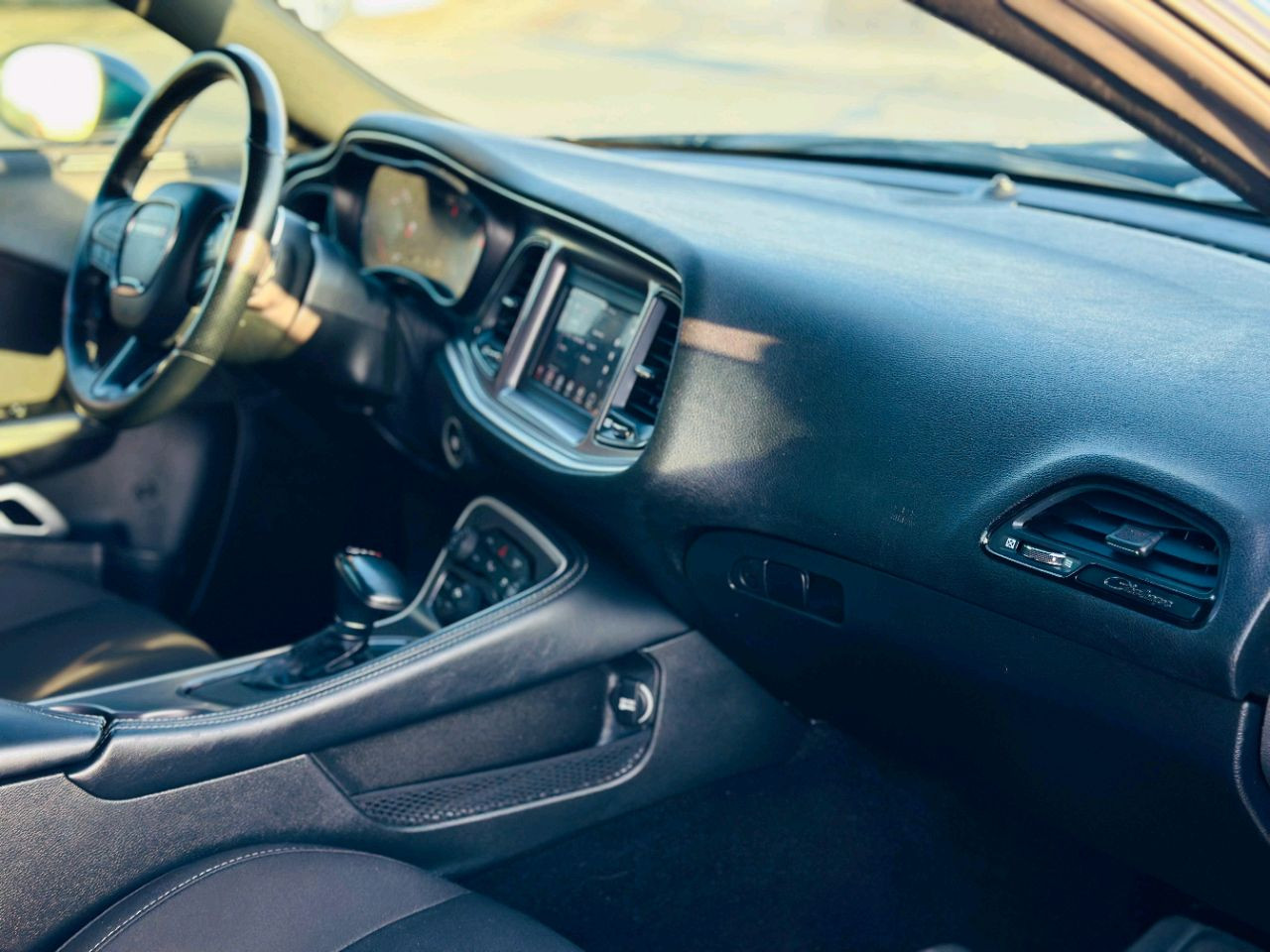 Dodge Challenger - Image 10