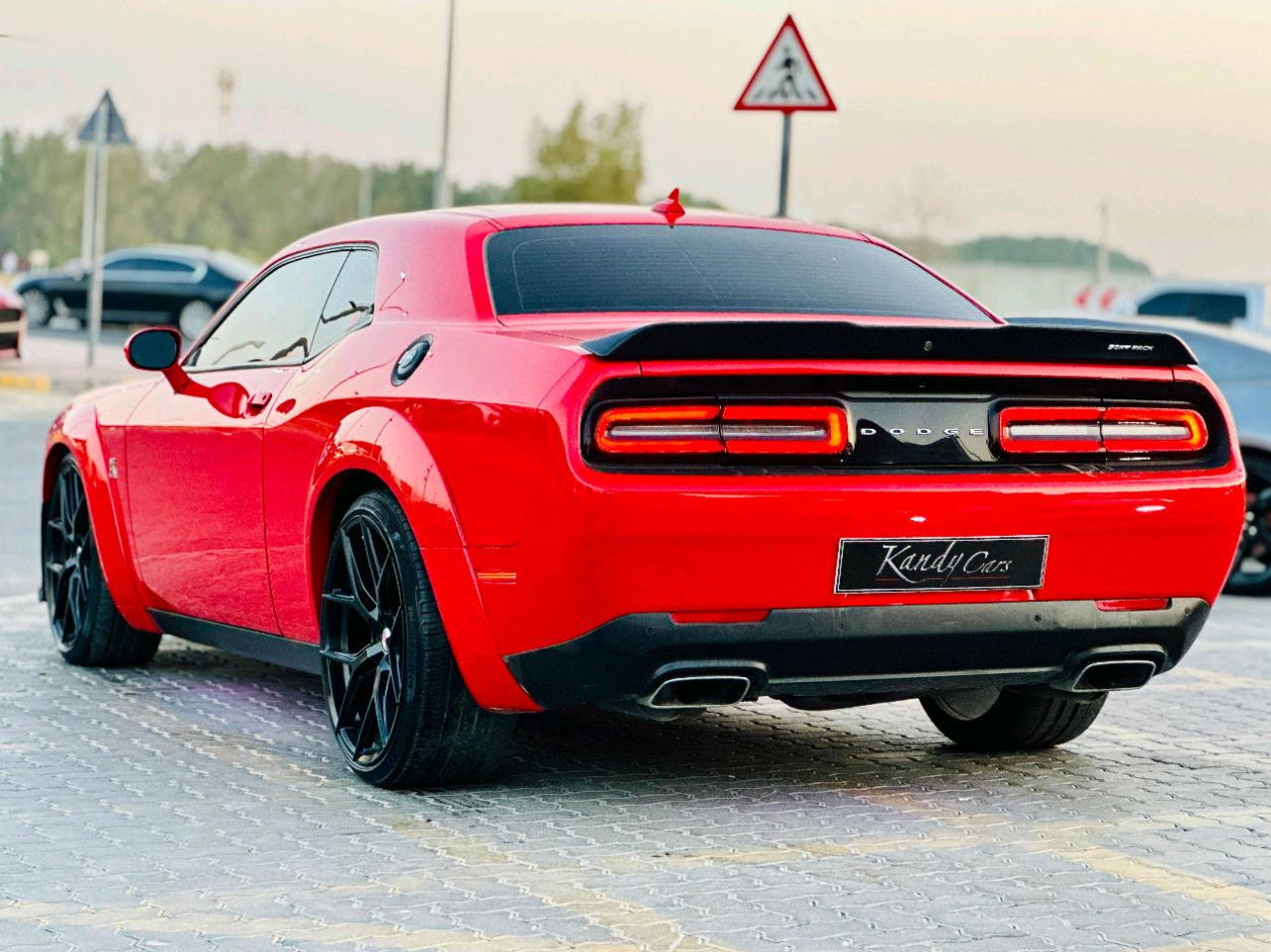 Dodge Challenger - Image 8