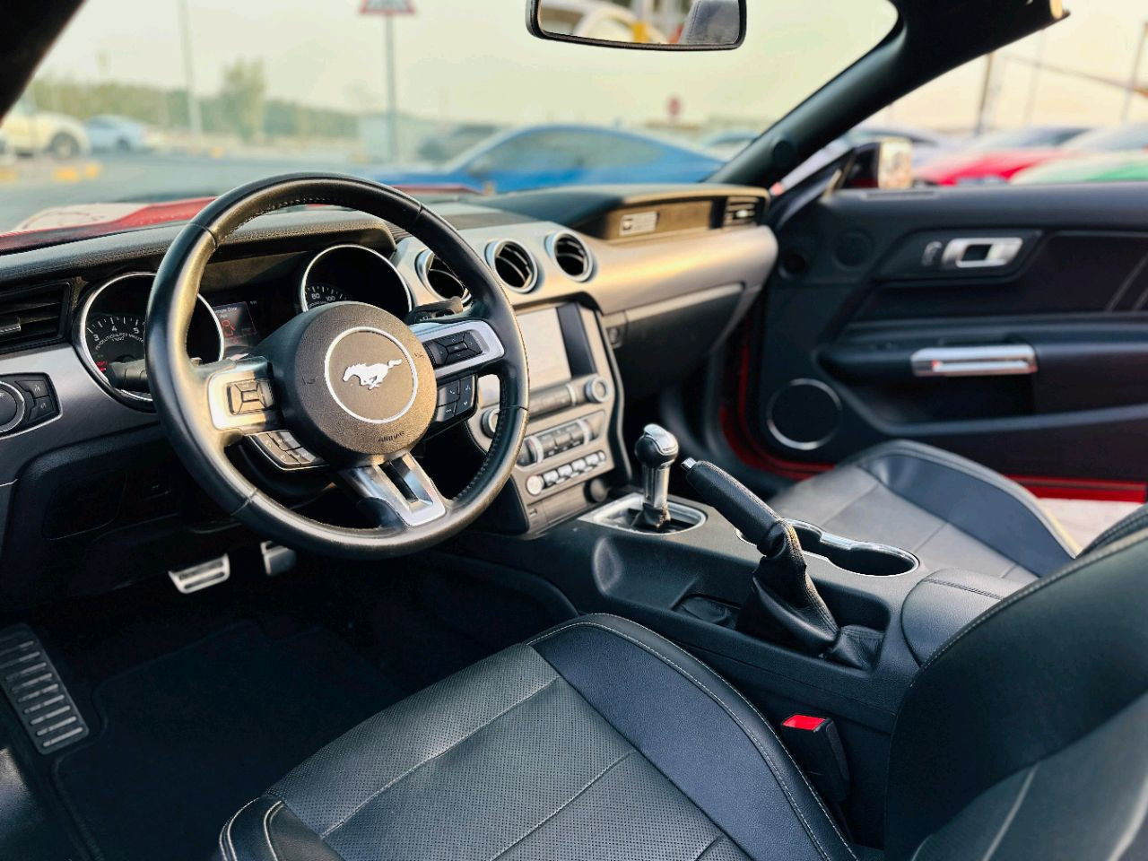 Ford Mustang - Image 10